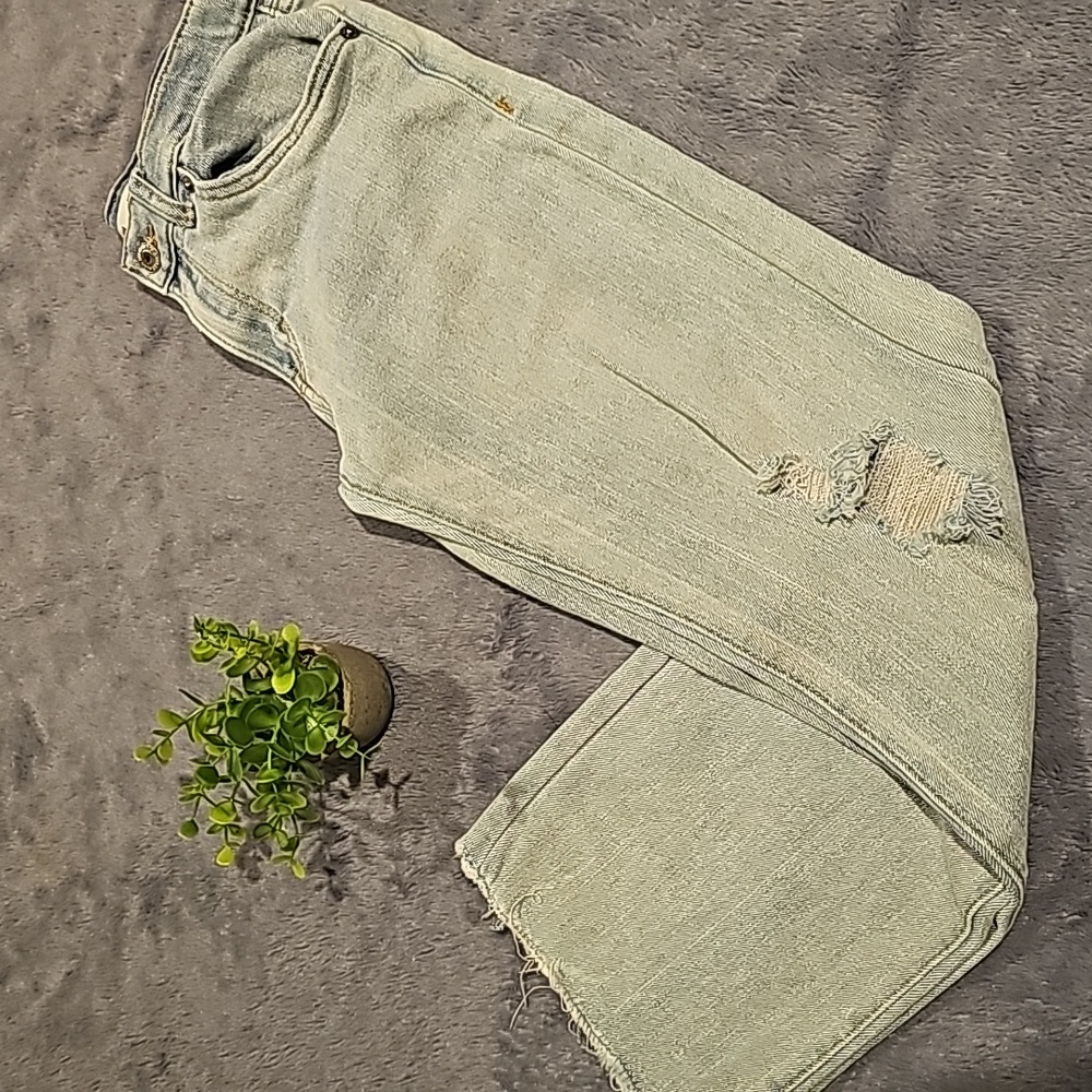 Girls Levi's Jeans - Picture 2 of 3